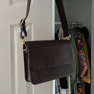 Hyer Goods Luxe Cube Bag in Wine Lizard